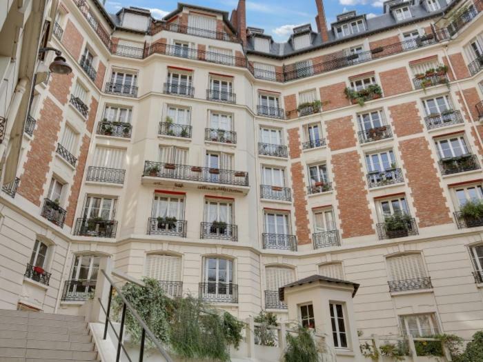 4 People Apartment Close To Eiffel Tower By Weekome Paryż Zewnętrze zdjęcie